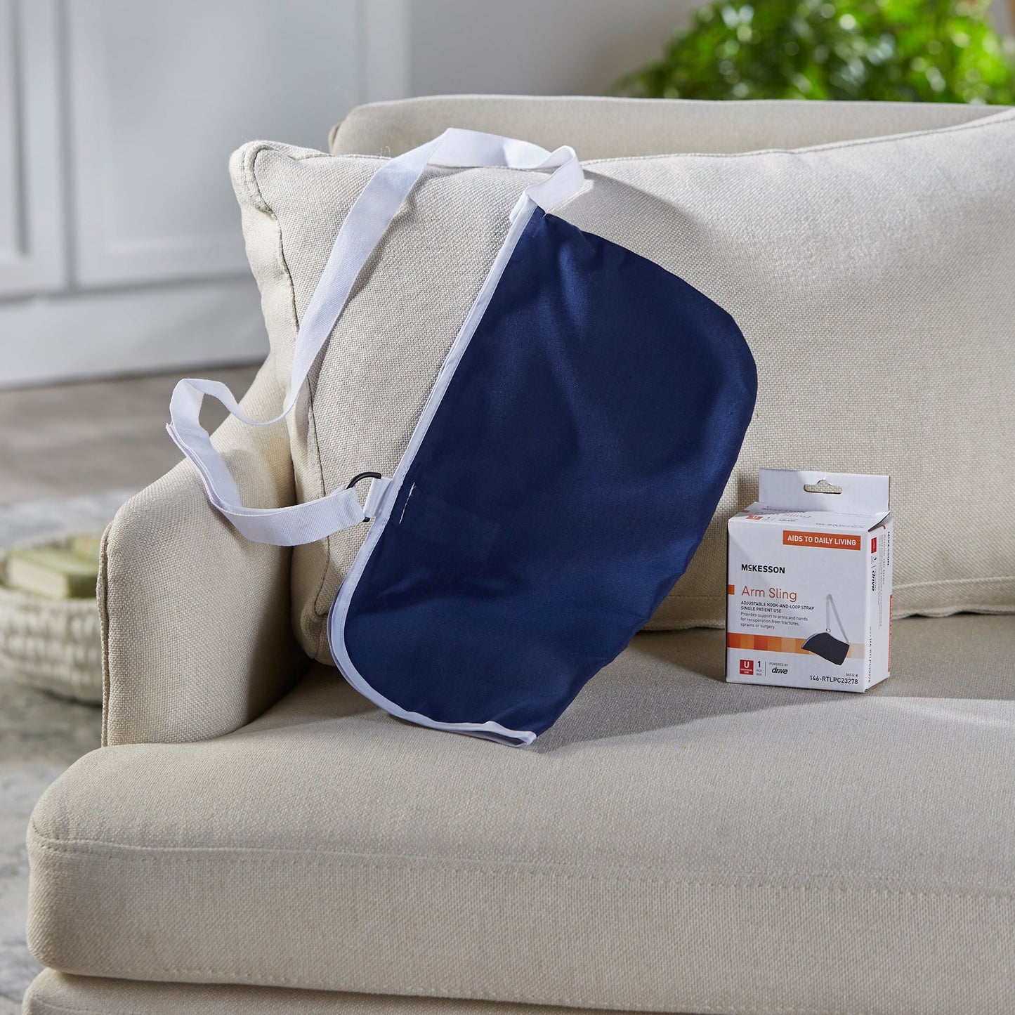 McKesson Universal Blue Cotton / Polyester Arm Sling, One Size Fits Most, 6 ct