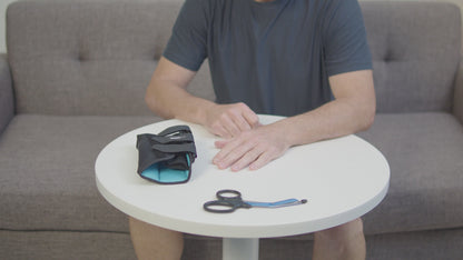 Ossur Formfit Right Wrist Brace, 8 inch.